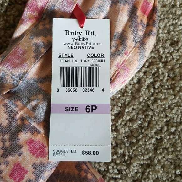 Sold!!!Beautiful print Ruby Rd. petite. - Picture 3 of 8